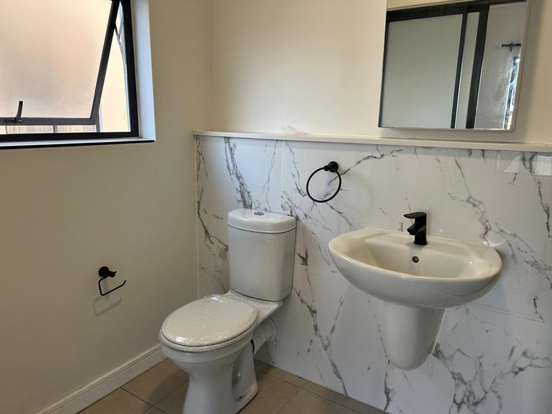 To Let 1 Bedroom Property for Rent in Sandown Western Cape